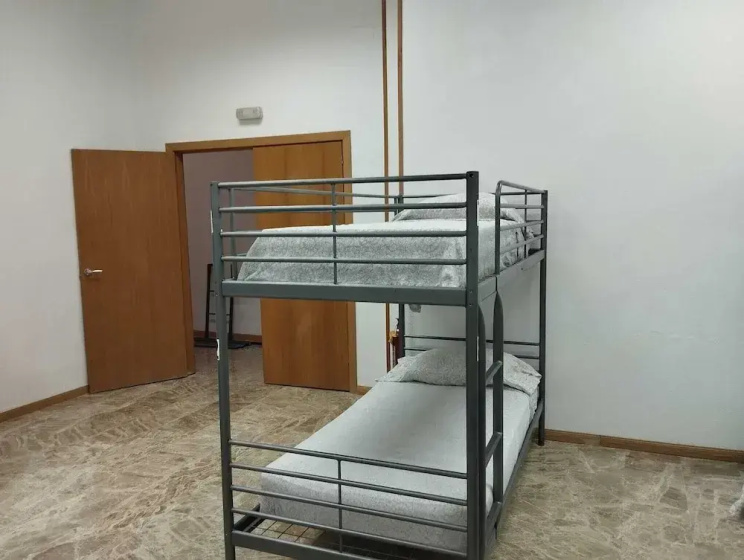 Hostel M Torres — отель с удобным расположением в Мадриде
