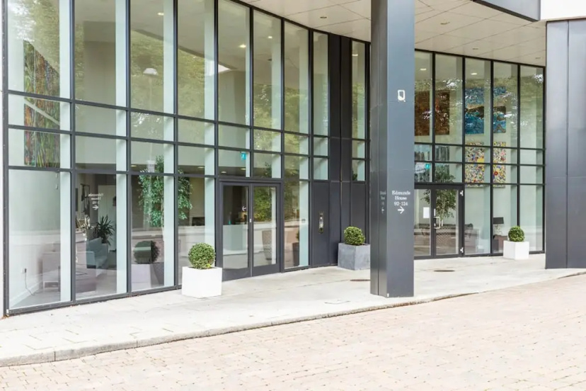 Modern Chiswick Apartment — отель с удобствами в Лондоне