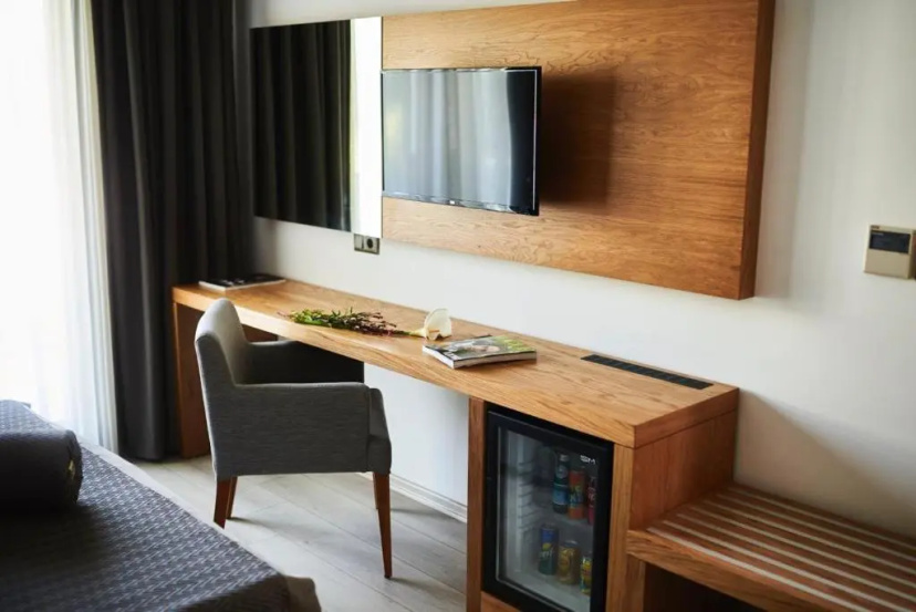 Ruwais Hotel — отель с удобствами в Чешме