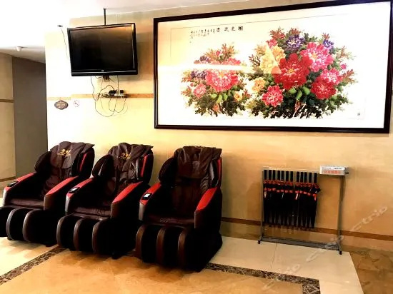Guangzhou Baiyun Avenue North Suitai Hotel (Lingnan New World Branch) — забронировать отель в Гуанчжоу