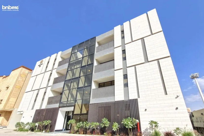 Цены на bnbmehomes- 3BR near Kingdom Arena- 21 в Рияде