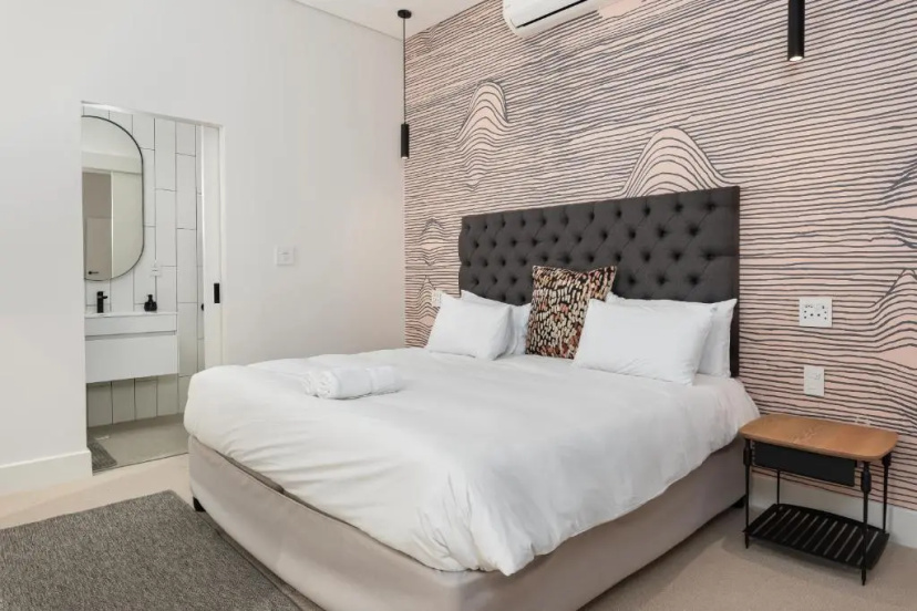 Modern Apartment in De Waterkant | Private Rooftop — забронировать отель в Кейптауне
