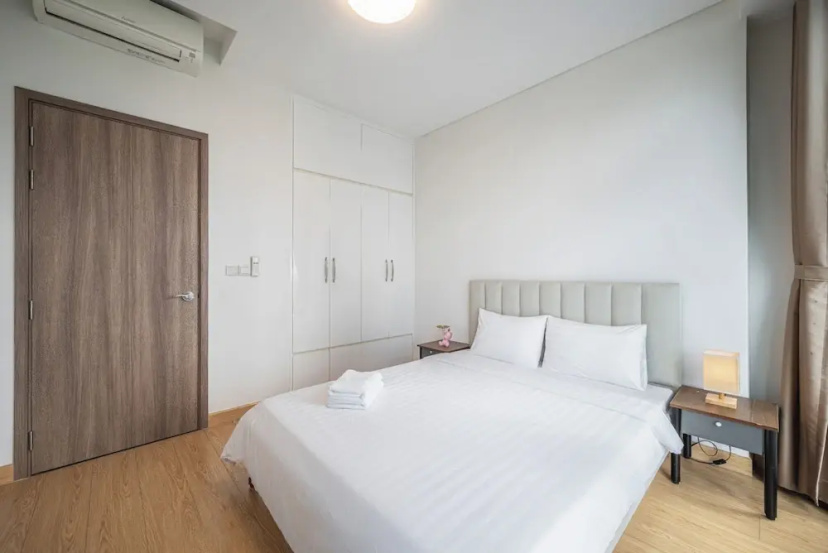 Saigon Sunwah Pearl - High Class 1 2 3 Apartment — отель с удобствами в Хошимине