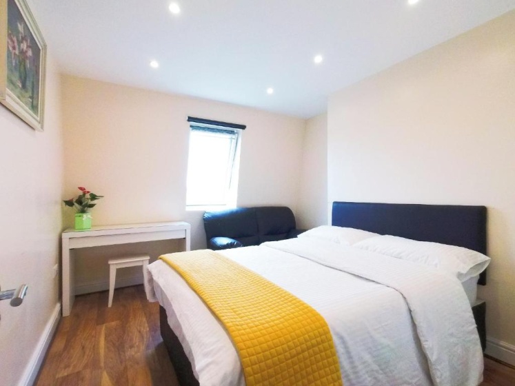 Tulip 5 Top Floor at Hammersmith — отель в Лондоне, Соединенное Королевство