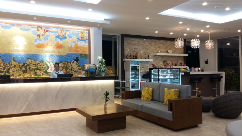 Vareena Palace — отель с удобствами в Паттайе