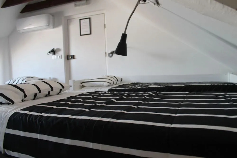 Цены на Surf in Chiado Hostel в Лиссабоне