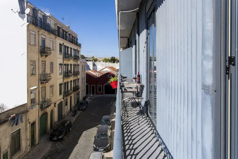 Beato III Apartment Rentexperience 3 — отель в Лиссабоне, Португалия