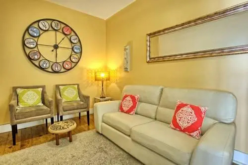 Цены на Localtraveling Cathedral & Castle - Family Apartments в Лиссабоне