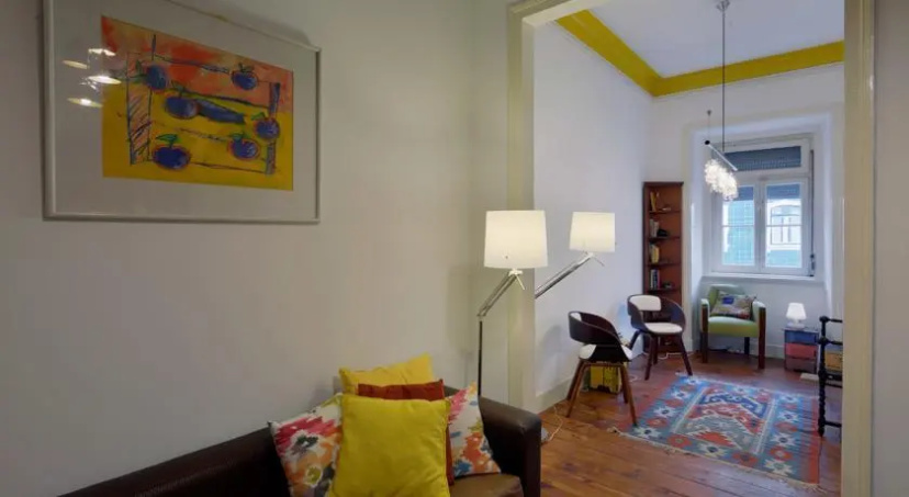 Feels Like Home - Cozy Flat with Terrace — отель с удобным расположением в Лиссабоне