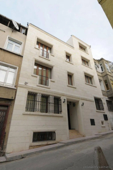 Цены на Three Apples Residence в Стамбуле
