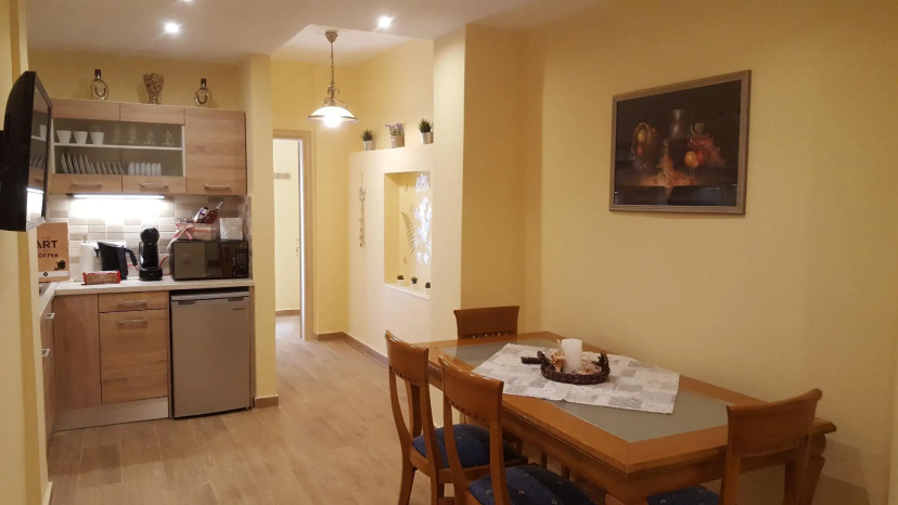 Zoe's Studio — забронировать отель в Афины