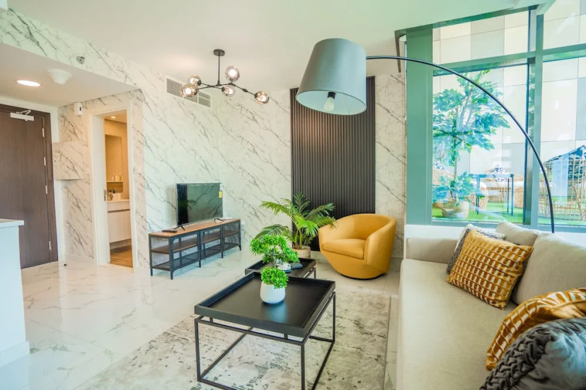 Цены на Nasma Luxury Stays - Al Raha Lofts 2 в Абу