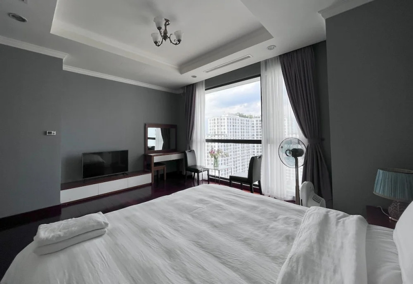 Mai-homestay Royal City 3 bedrooms — отель в Ханое, Вьетнам