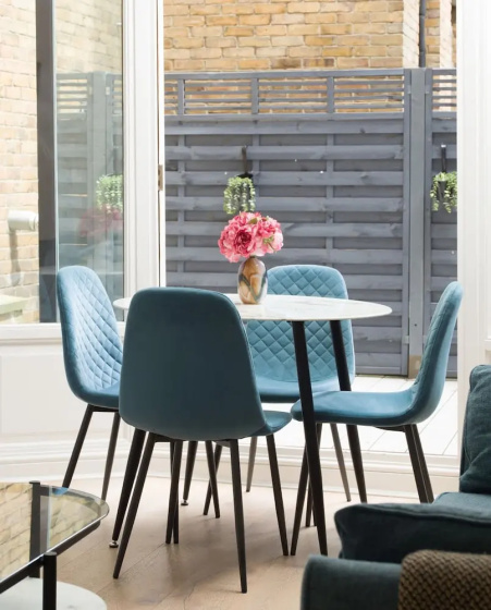 West End Drury Lane Modern 3 Bedroom Apt — комфортный отель в Лондоне