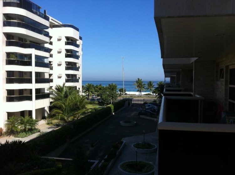 Best Barra Beach Apartment — отель с удобствами в Рио