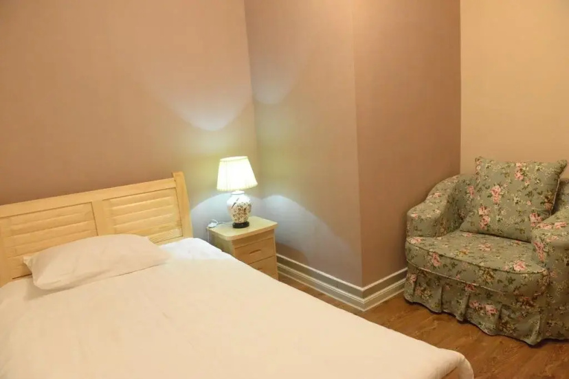 Seaside Flower Villa — забронировать отель в Циндао