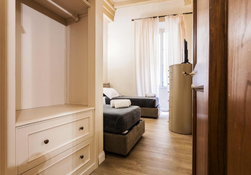 Duomo 2 Bedroom Apartment — отель с удобным расположением в Флоренции