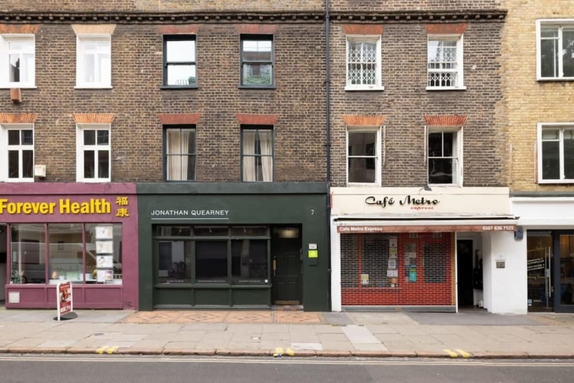 Studio Apartment in Fitzrovia Near Oxford Street — забронировать отель в Лондоне