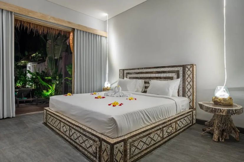 Brand new Luxury 3BR villa Ethnic Ubud 4 — отель с удобствами в Убуде