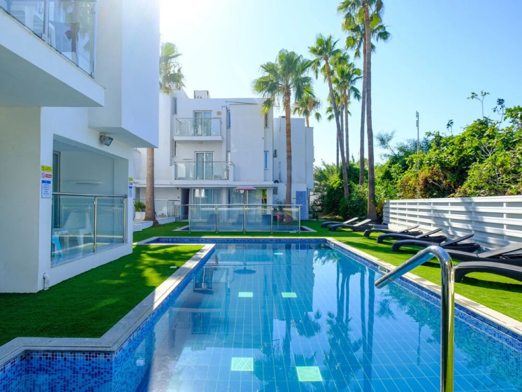 Rio Gardens - Cute 1-bdr Apt w Balcony — отель с удобным расположением в Айя-Напа