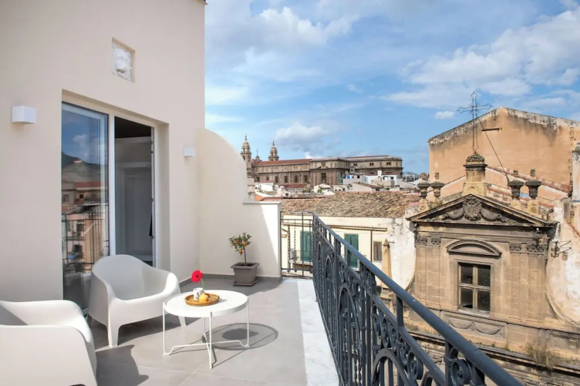 Suite Vucciria with Terrace by Wonderful Italy — отель в Палермо, Италия
