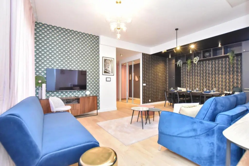 Canal Saint Martin - AMAZING 12P/4BR apartment — отель с удобным расположением в Париже