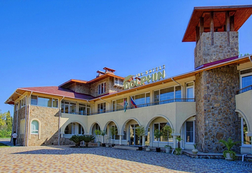 Цены на Delfin Hotel в Пицунда