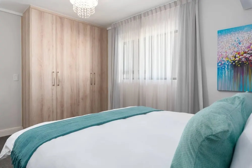 Цены на Waters Edge 319 в Кейптауне
