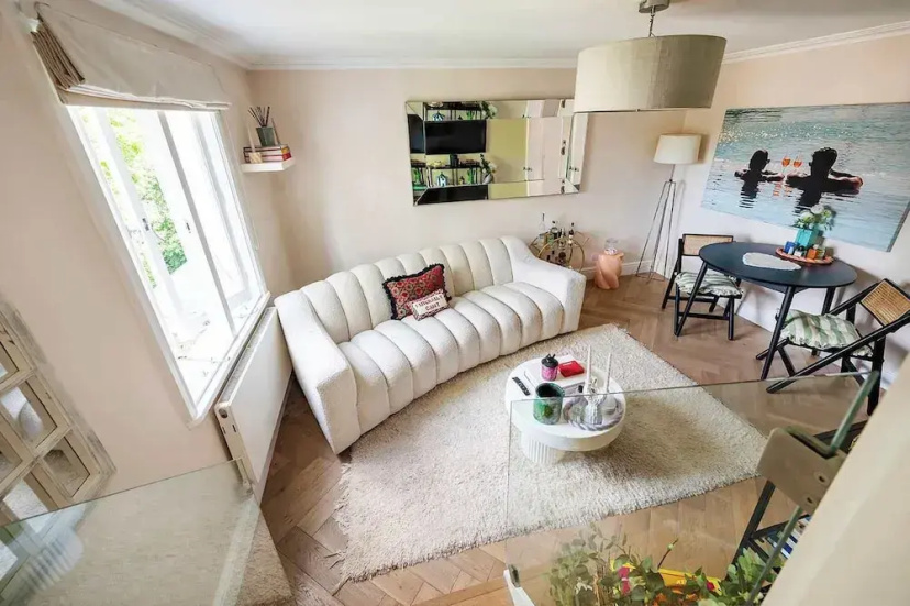 The Light Chambers Notting Hill- by Out of Office Lifestyle — отель с удобным расположением в Лондоне