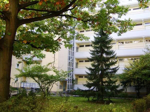 Nikol Apartments - Berlin — забронировать отель в Берлине