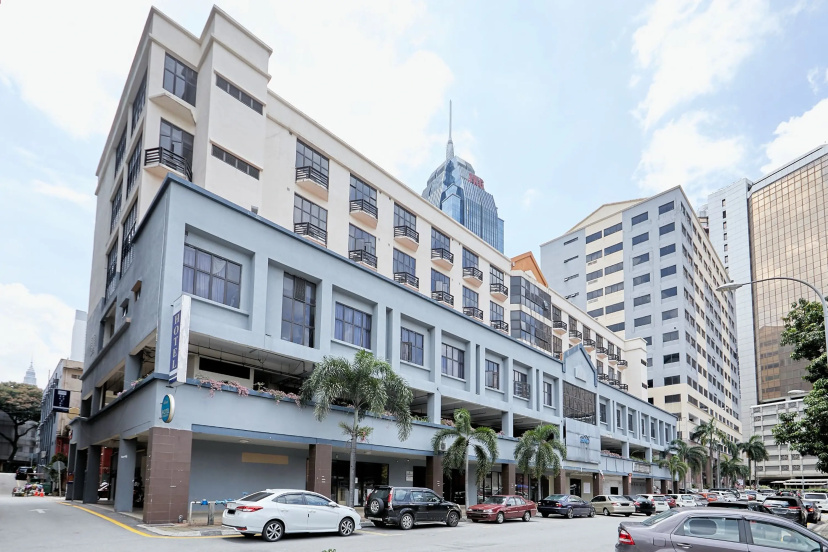 Dolphin Hotel, Chow Kit Kuala Lumpur — отель с удобным расположением в Куала-Лумпуре