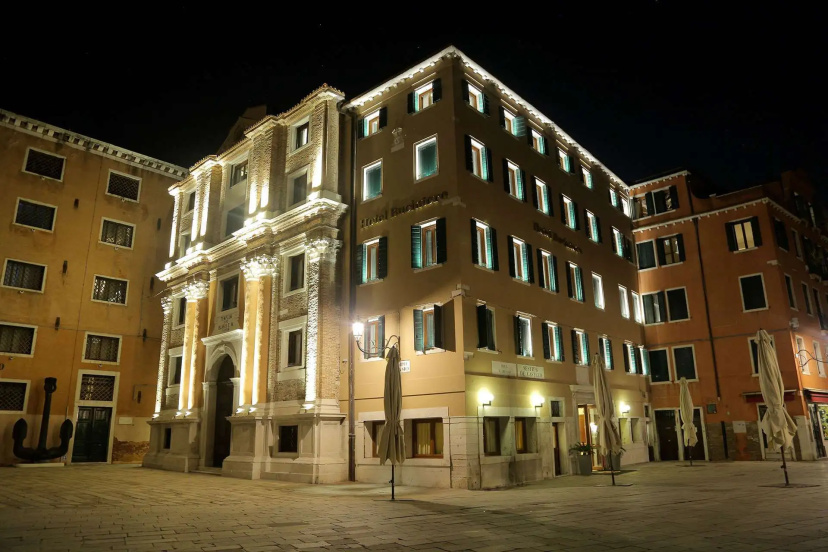 Hotel Bucintoro — отель рядом с интересными местами в Венеции