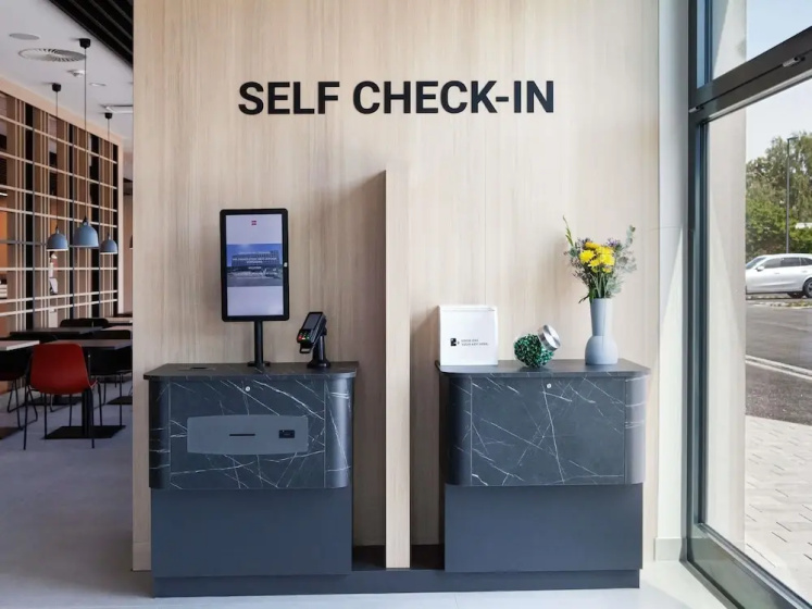 Ibis Berlin Airport (Neu eroffnet) — отель рядом с интересными местами в Берлине