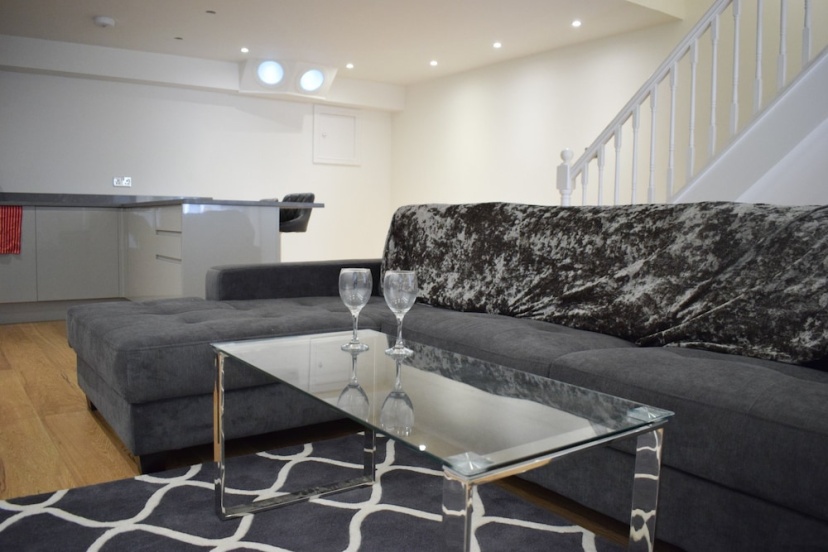 Stockwell 1 Bedroom Apartment — забронировать отель в Лондоне