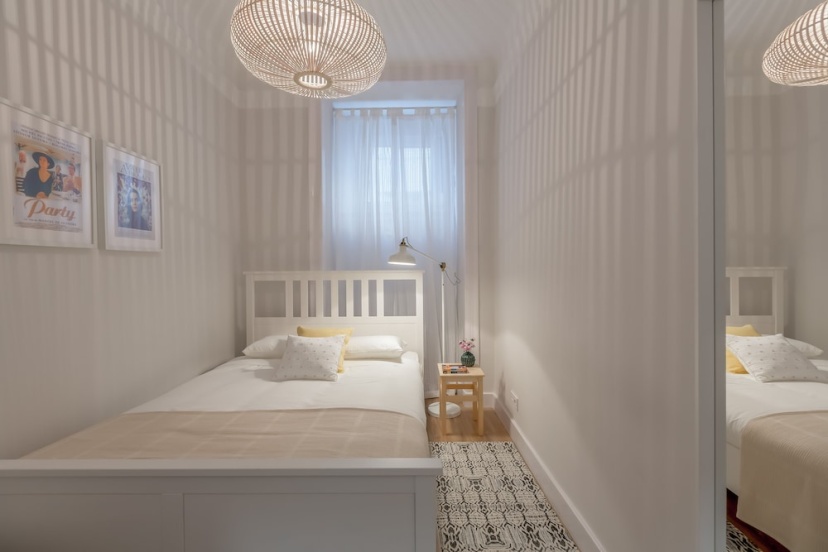 Baixa 3 Bedrooms Apartment with Patio By TimeCooler — отель с удобствами в Лиссабоне