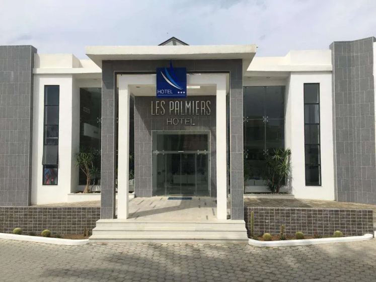 Hotel Les Palmiers — забронировать отель в Монастир