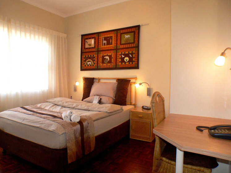 Hajo's Lodge & Spa 4 — отель в Кейптауне, Южноафриканская Республика