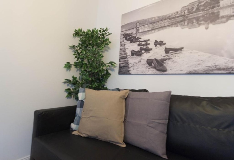 Standard Apartment by Hi5 - Madách — отель с удобным расположением в Будапеште