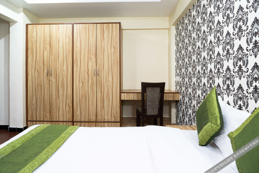 Oyo Apartments Worli Seaface — забронировать отель в Мумбаи