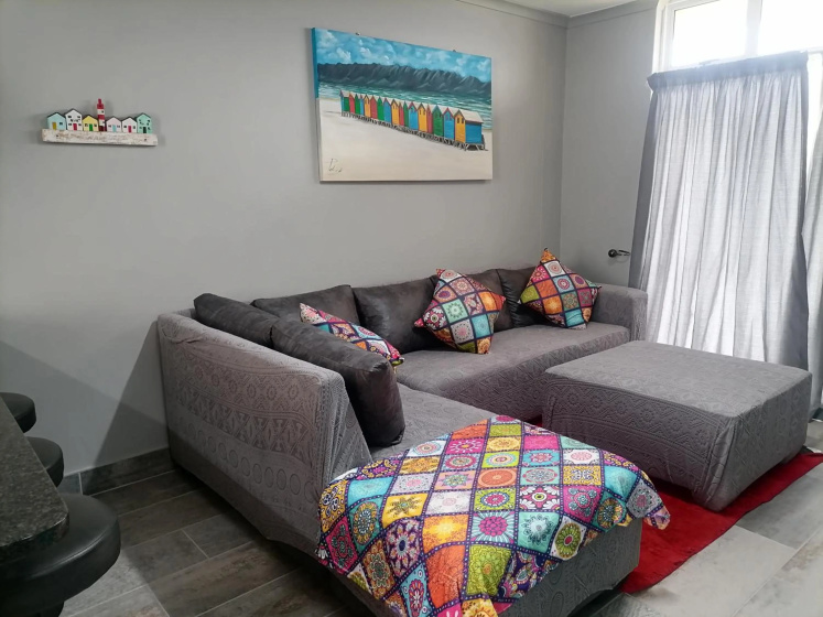 Muizenberg Mountain View Apartment — комфортный отель в Кейптауне