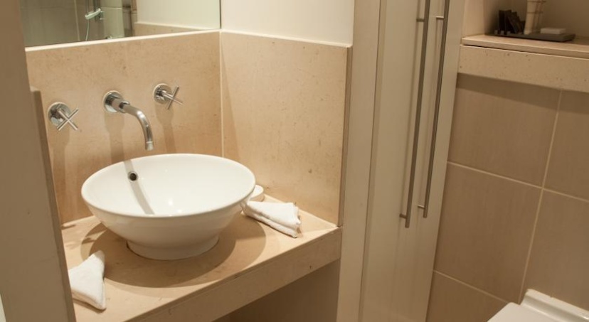 Discovery Dock Apartments East by OYO Rooms — отель с удобствами в Лондоне
