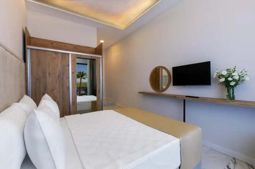Enki Spinoza Thermal Resort Hotel — отель в Чешме, Турция