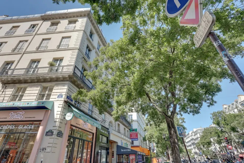 3 people apartment - Paris center by Weekome — комфортный отель в Париже