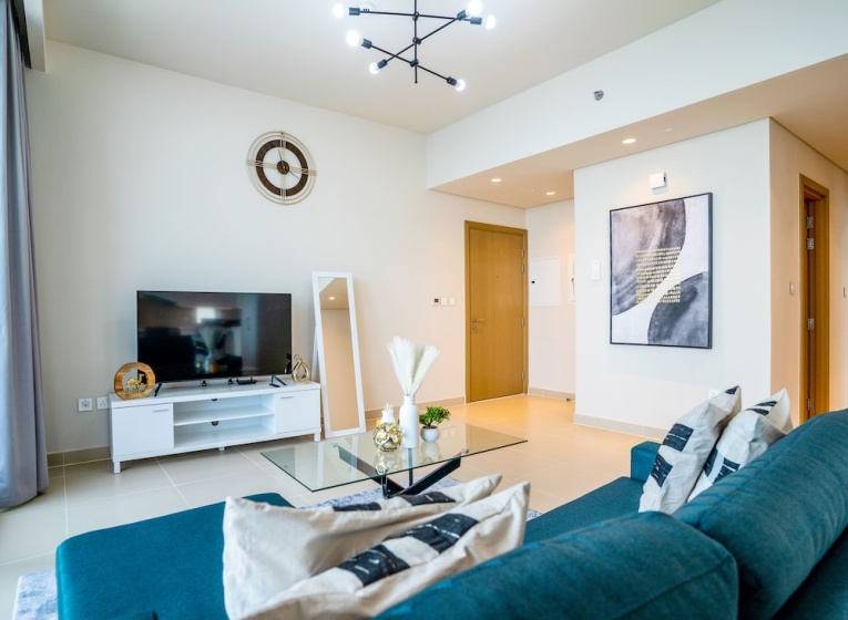 Цены на Tanin - Breathtaking Unobstructed Canal Views Apartment в Дубае