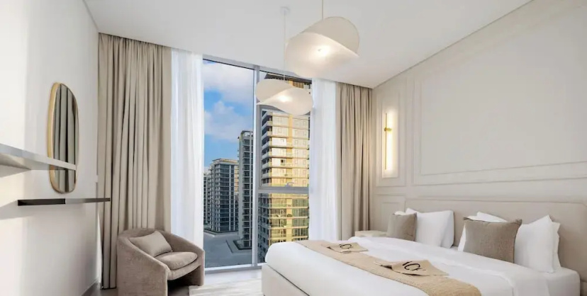 Цены на LUX The Burj Khalifa Lagoon View Suite 5 в Дубае