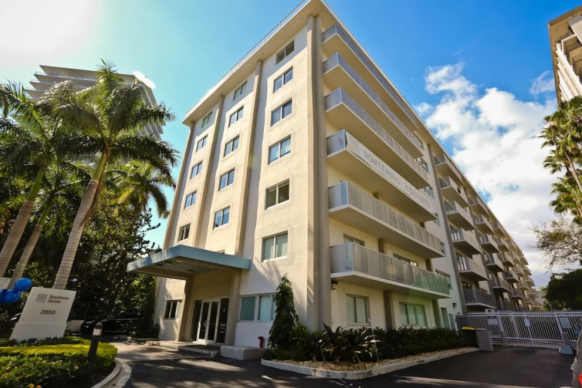 Coconut Grove Apartments by NUOVO — забронировать отель в Майами