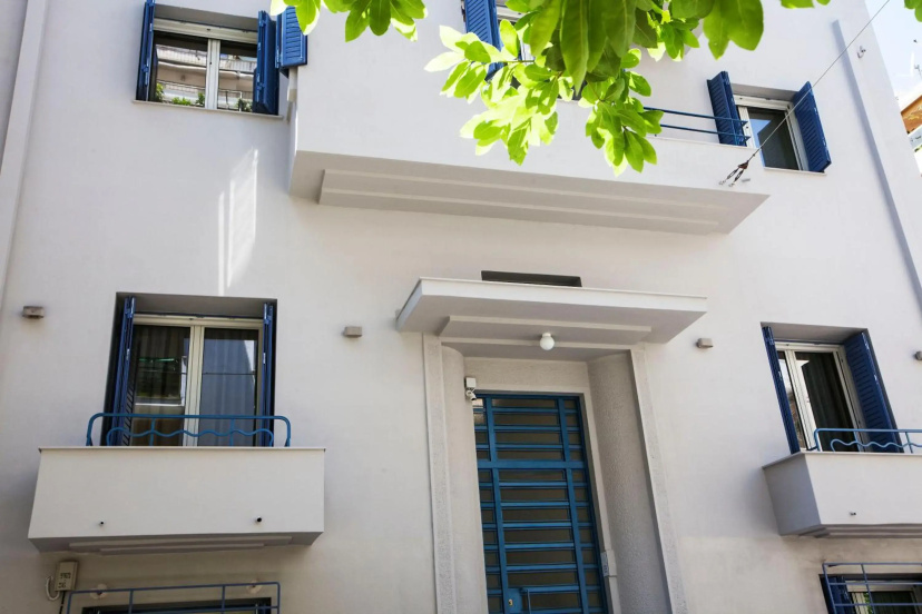 Цены на Bentzi...Boutique Apartment 1, Classic Double with kitchenette, 2 Guests в Афины