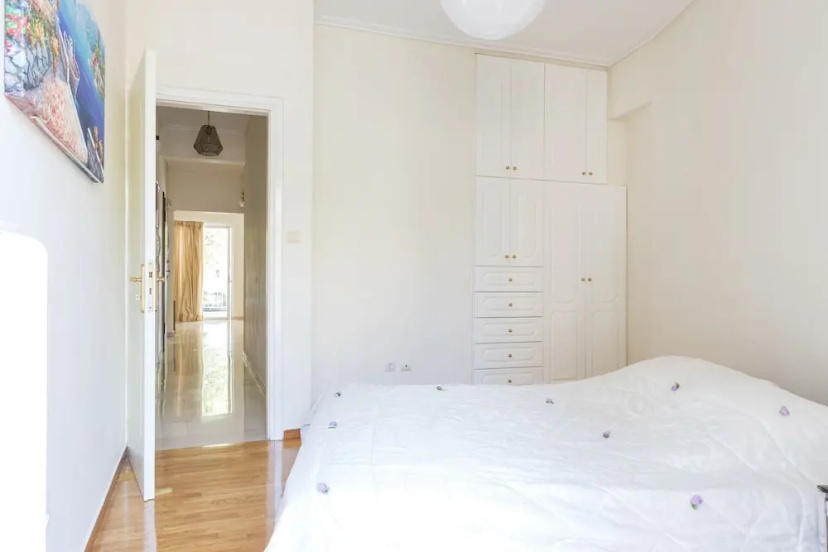 Цены на Flat & Roof Garden-Heart of Historic Athens в Афины