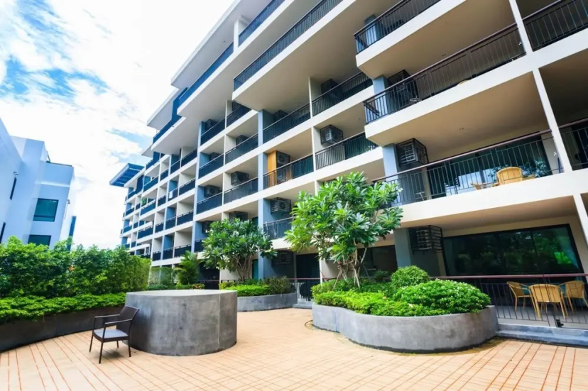 Holiday Apartment in Patong- Great Amenities Walk to the Beach — отель с удобным расположением в Патонг