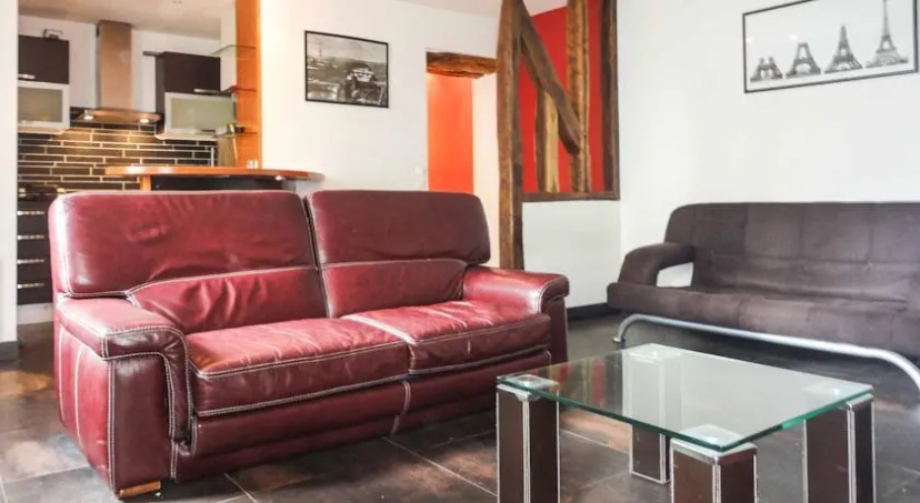 Studio in Bustling St Maur / Oberkampf Area — забронировать отель в Париже